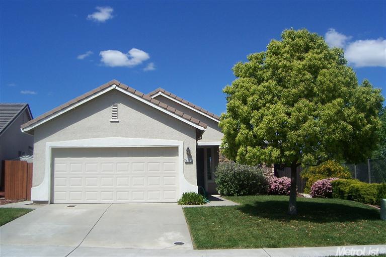5725 Ridgepoint Dr, Antelope, CA 95843 photo 1