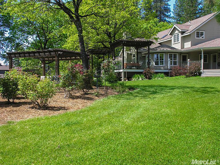 18938 Saint Paul Pl, Grass Valley, CA 95945 photo 4