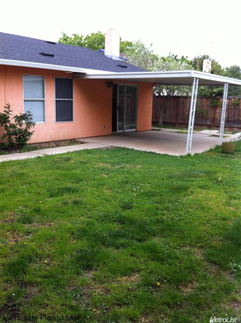 556 Traina Dr, Patterson, CA 95363 photo 3
