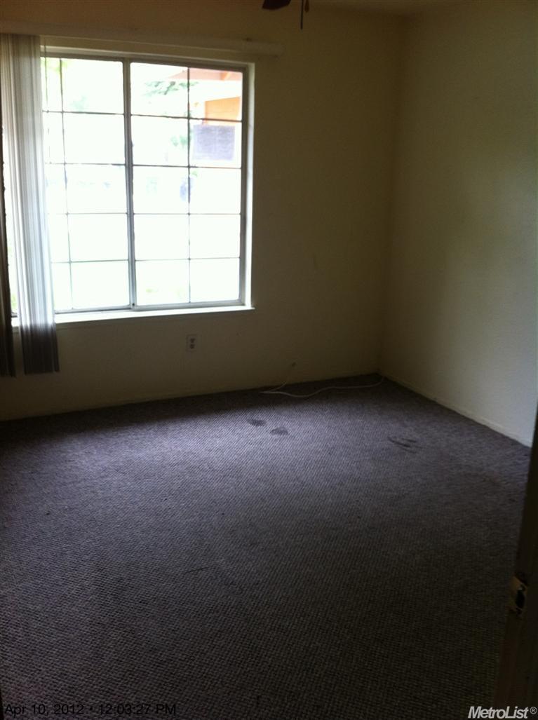 556 Traina Dr, Patterson, CA 95363 photo 6