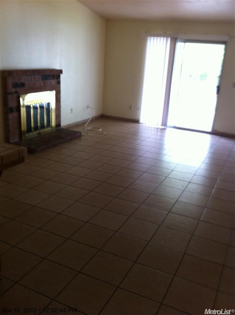 556 Traina Dr, Patterson, CA 95363 photo 7