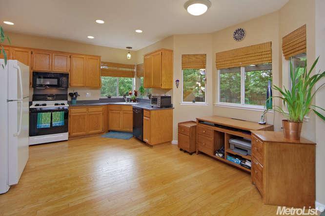 3307 Grosbeak Ct, Davis, CA 95616 photo 8