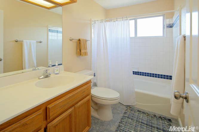 3307 Grosbeak Ct, Davis, CA 95616 photo 11