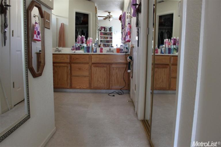 467 Mockingbird Dr, Lodi, CA 95240 photo 9