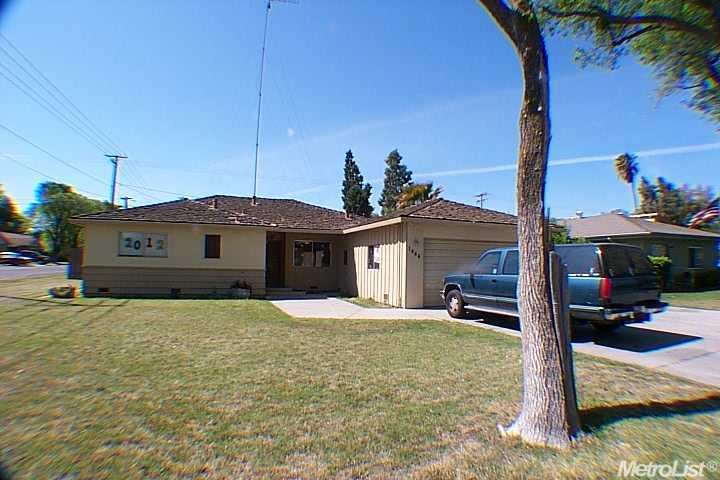 1444 E Marshall St, Turlock, CA 95380 photo 1