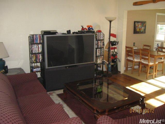 415 Cross St, Lodi, CA 95242 photo 4