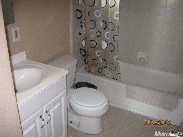 415 Cross St, Lodi, CA 95242 photo 8