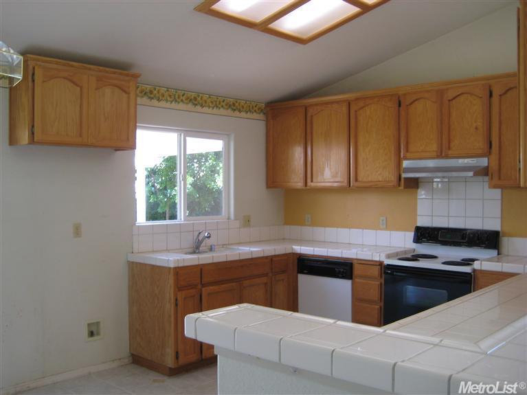 1475 Portsmouth Ln, Gustine, CA 95322 photo 9