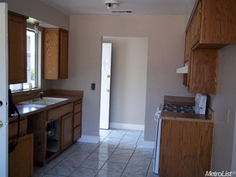 601 Cameron Way, Modesto, CA 95357 photo 5