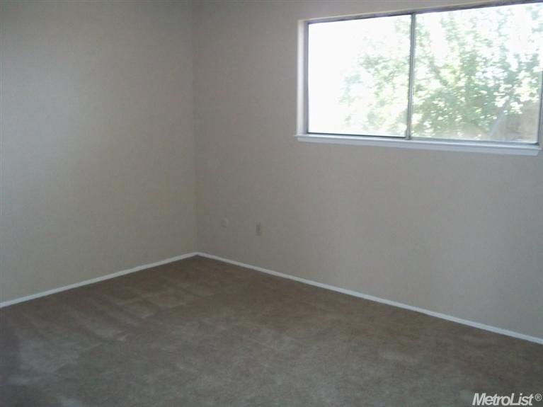 601 Cameron Way, Modesto, CA 95357 photo 4
