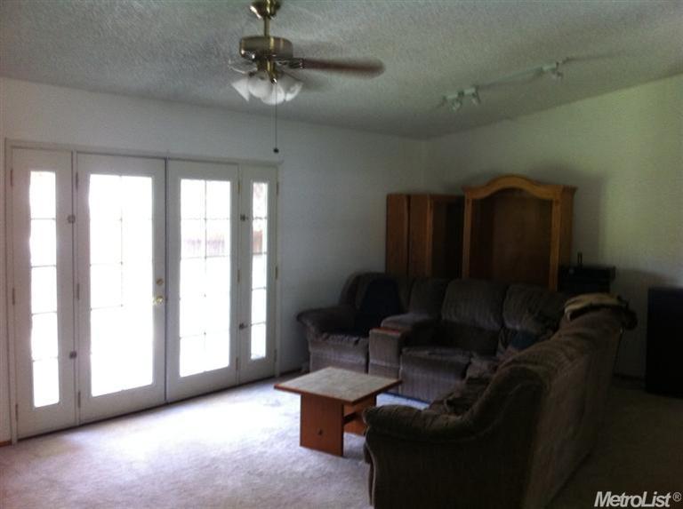 1320 Trinity Way, Turlock, CA 95382 photo 3