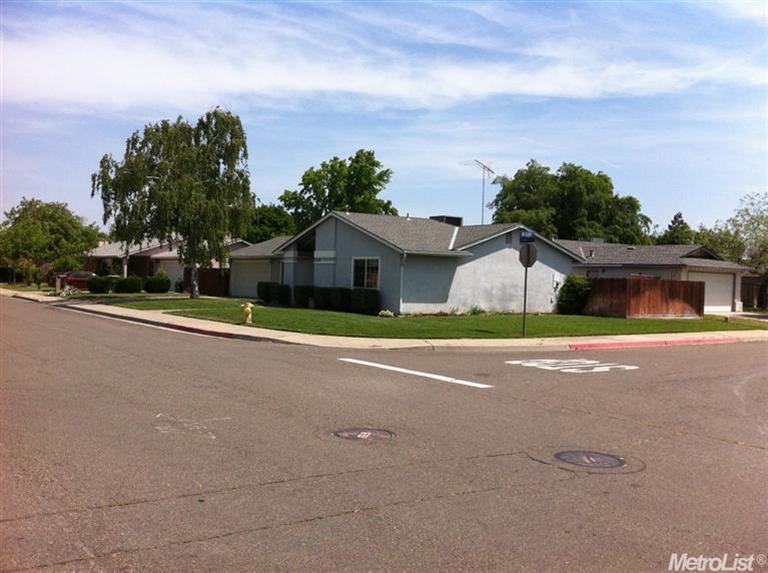 1320 Trinity Way, Turlock, CA 95382 photo 1