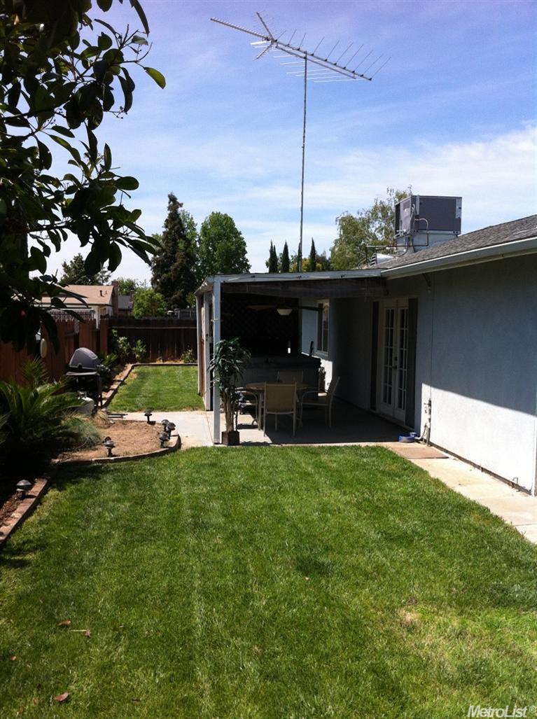 1320 Trinity Way, Turlock, CA 95382 photo 2