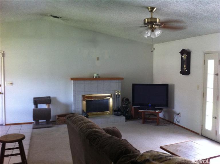 1320 Trinity Way, Turlock, CA 95382 photo 4