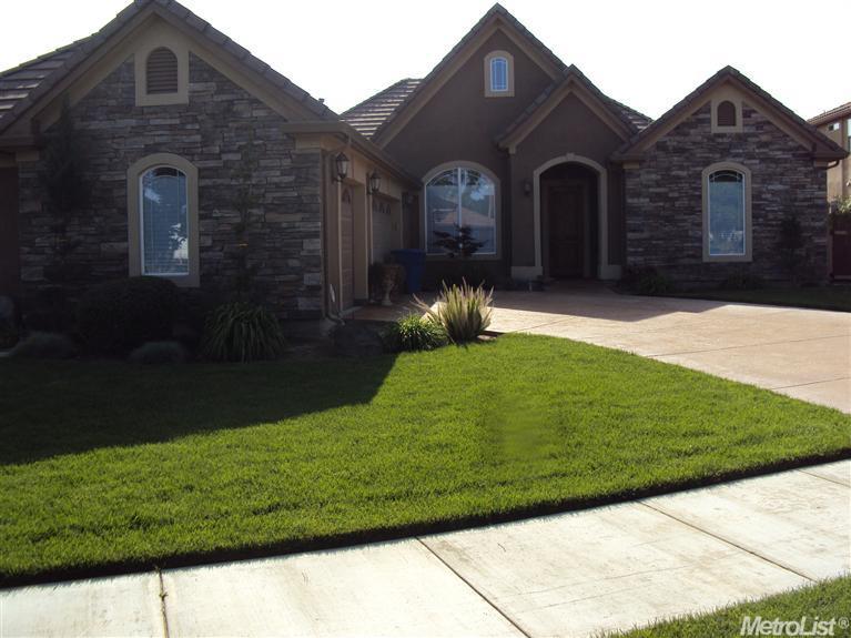985 N Canyon Dr, Ceres, CA 95307 photo 1