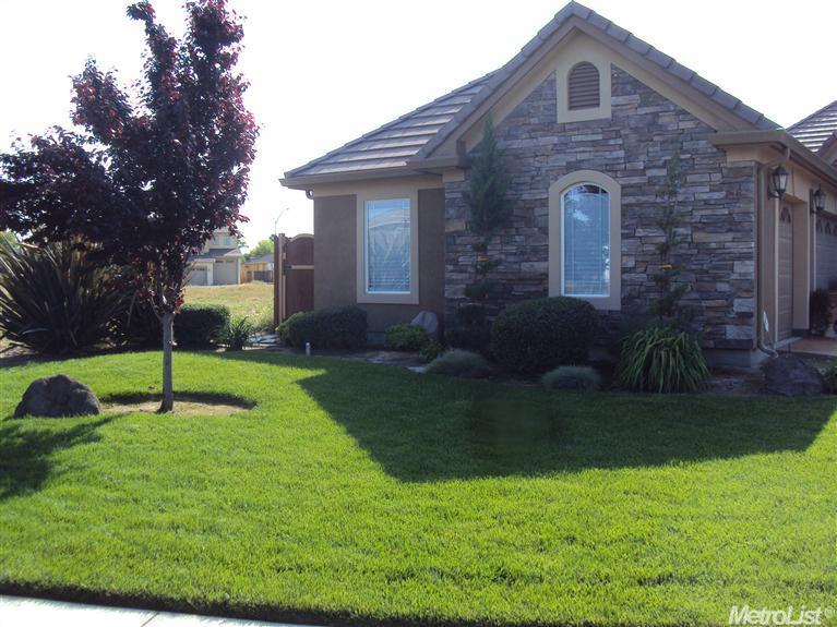 985 N Canyon Dr, Ceres, CA 95307 photo 2