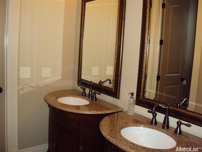 985 N Canyon Dr, Ceres, CA 95307 photo 10