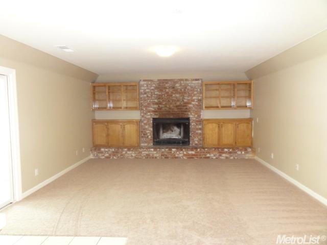 899 Redlands Ct, Merced, CA 95348 photo 3
