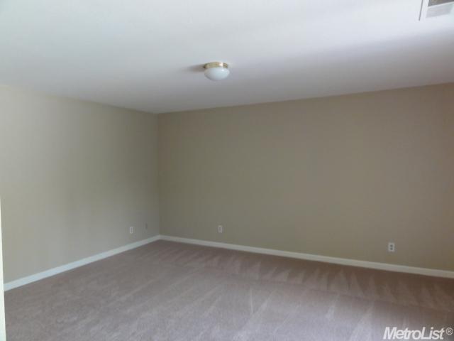 899 Redlands Ct, Merced, CA 95348 photo 9