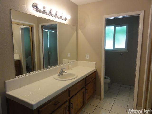899 Redlands Ct, Merced, CA 95348 photo 15