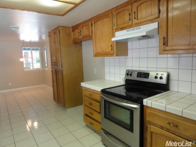 899 Redlands Ct, Merced, CA 95348 photo 7