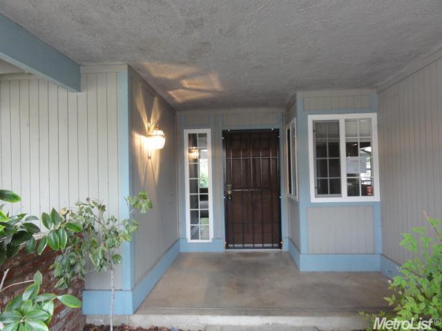 899 Redlands Ct, Merced, CA 95348 photo 2