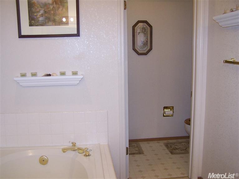 8309 Benjamin Dr, Antelope, CA 95843 photo 14