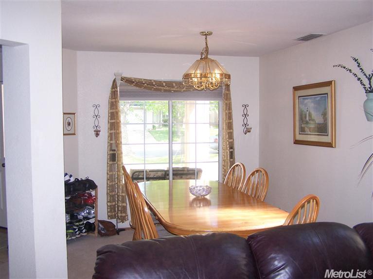 8309 Benjamin Dr, Antelope, CA 95843 photo 3