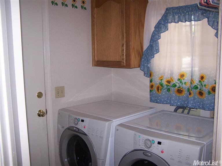 8309 Benjamin Dr, Antelope, CA 95843 photo 9