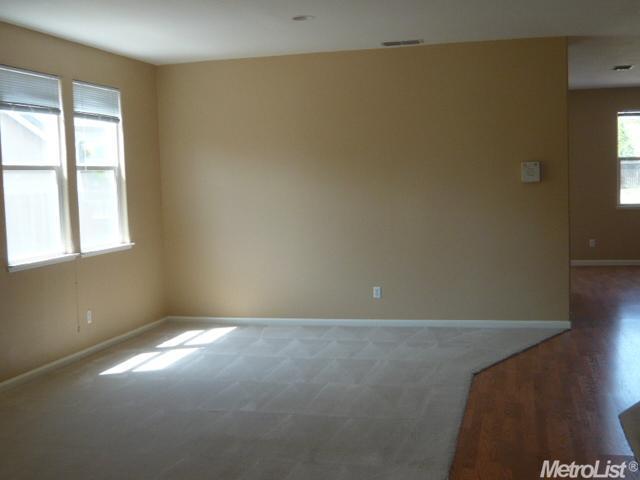 4362 Mcroberts Dr, Mather, CA 95655 photo 3
