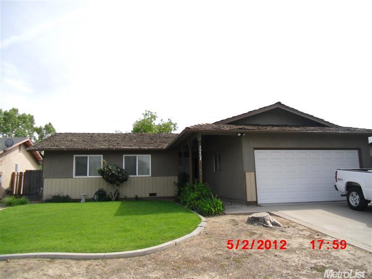 2040 Roth Ct, Turlock, CA 95380 photo 1