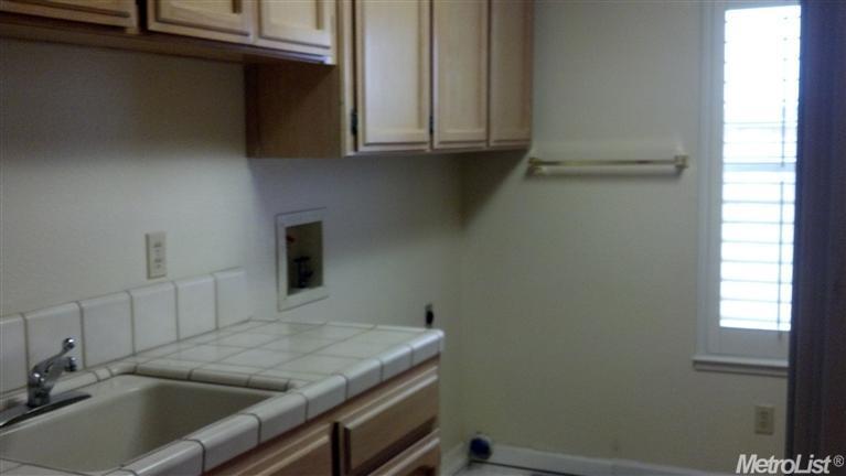 2317 Kampen Ct, Modesto, CA 95356 photo 8