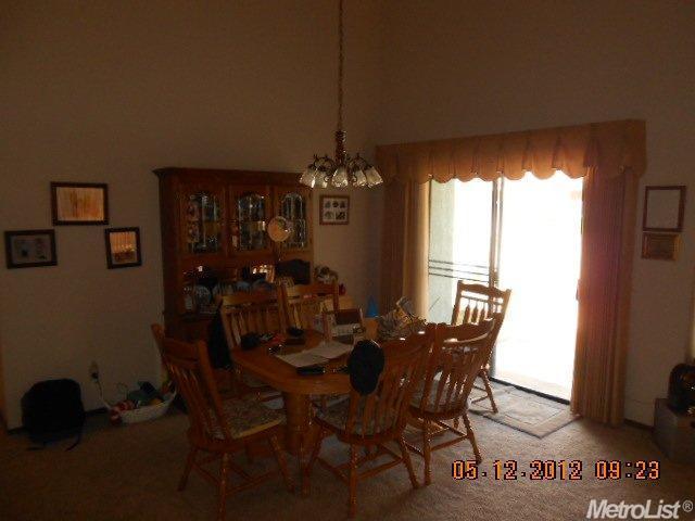 2409 Shadow Oak Ln, Modesto, CA 95355 photo 2