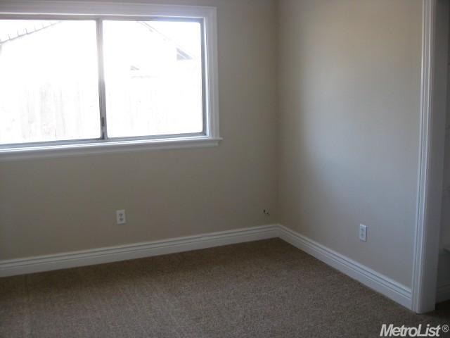 1022 Derby Ct, Manteca, CA 95336 photo 4