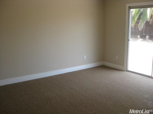 1022 Derby Ct, Manteca, CA 95336 photo 3