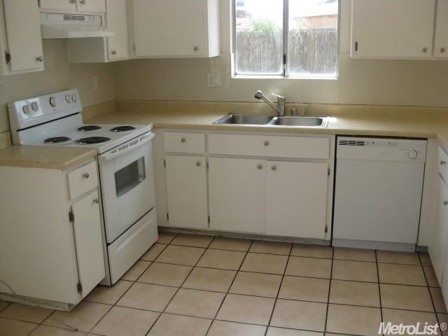 1022 Derby Ct, Manteca, CA 95336 photo 6