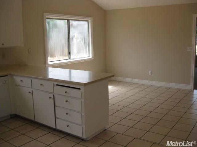 1022 Derby Ct, Manteca, CA 95336 photo 7