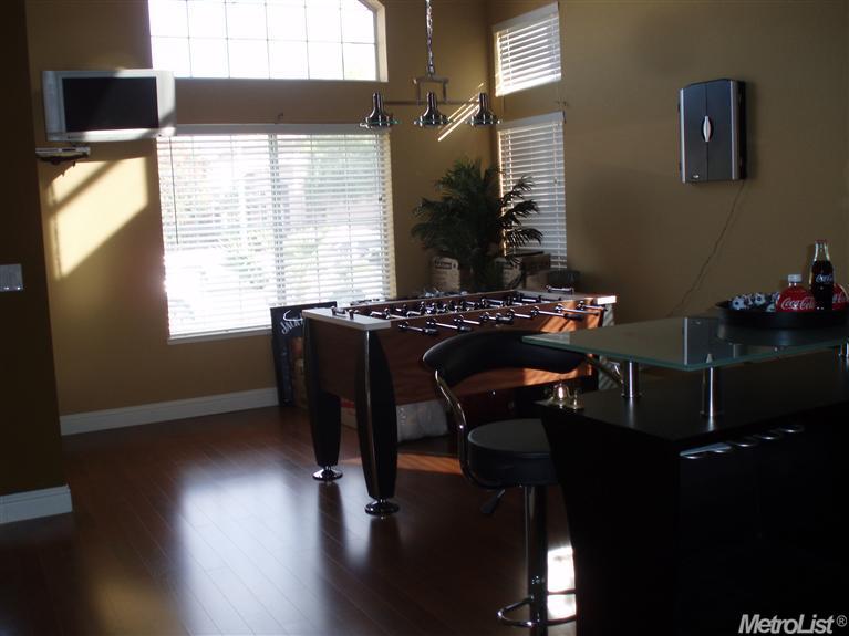 2165 Alfred George Ct, Tracy, CA 95377 photo 2