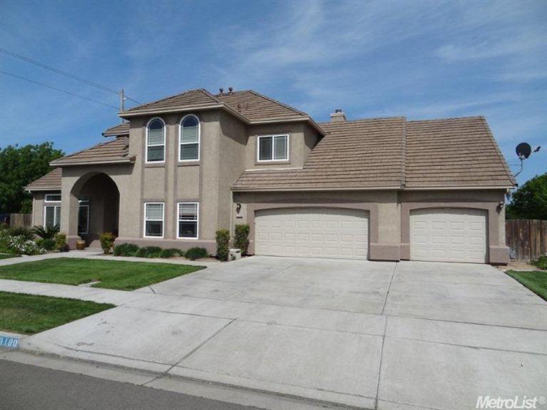 3180 Brookstone Dr, Turlock, CA 95382 photo 1