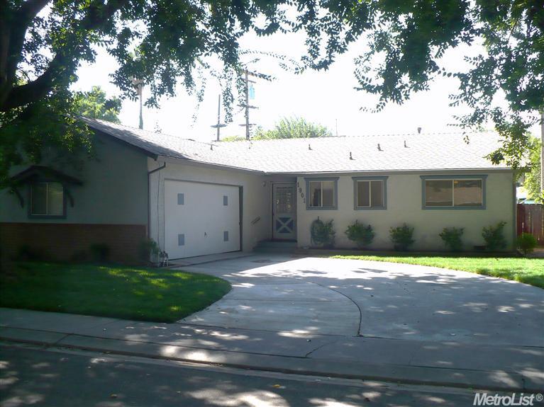 1901 Tanforan Dr, Modesto, CA 95350 photo 1