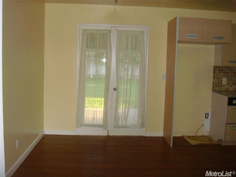 424 Martha St, Manteca, CA 95337 photo 4