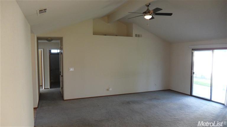 3433 Alisa Ct, Modesto, CA 95356 photo 4