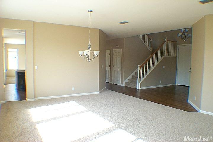1211 Brooks Ln, Ripon, CA 95366 photo 4
