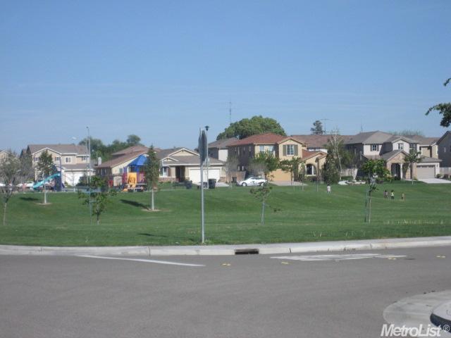 2751 Tapestry St, Manteca, CA 95337 photo 12