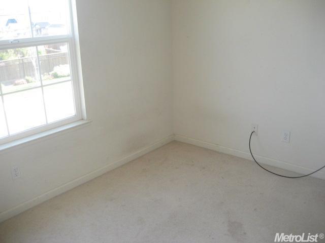 2751 Tapestry St, Manteca, CA 95337 photo 8