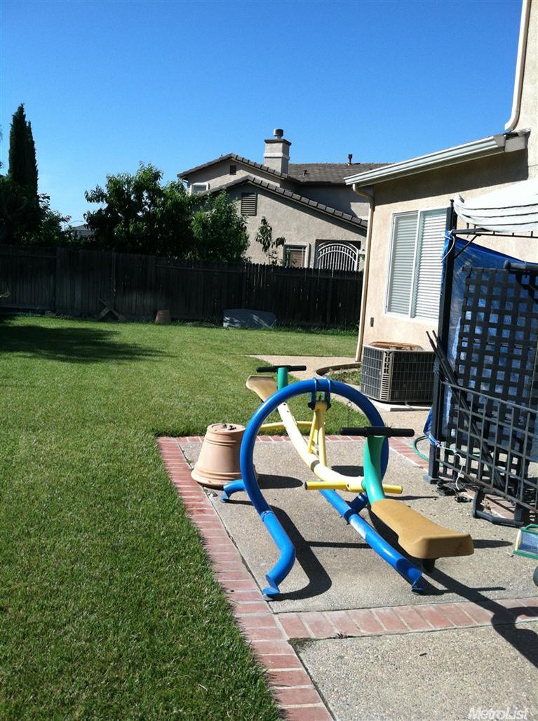 1160 Manley Dr, Tracy, CA 95377 photo 5