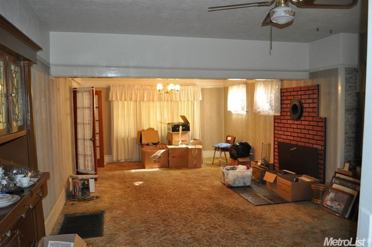 331 W Main St, Turlock, CA 95380 photo 5