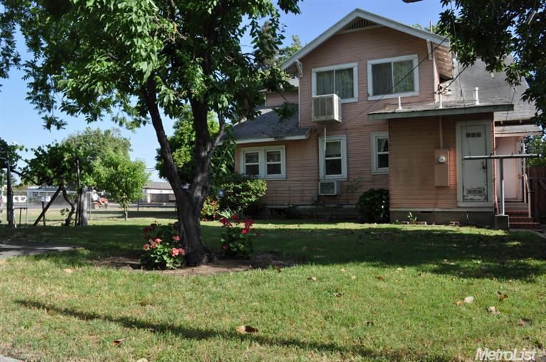 331 W Main St, Turlock, CA 95380 photo 23