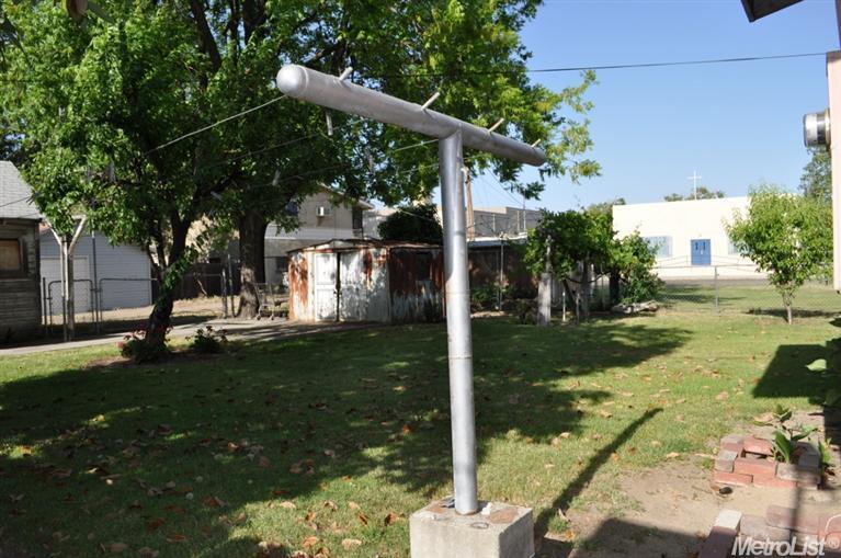 331 W Main St, Turlock, CA 95380 photo 22