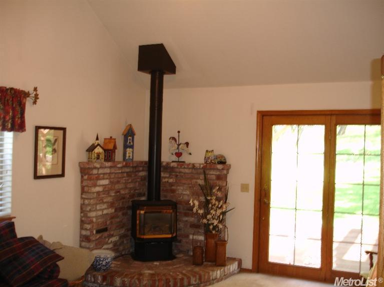 16471 Wolf Meadows Dr, Grass Valley, CA 95949 photo 3